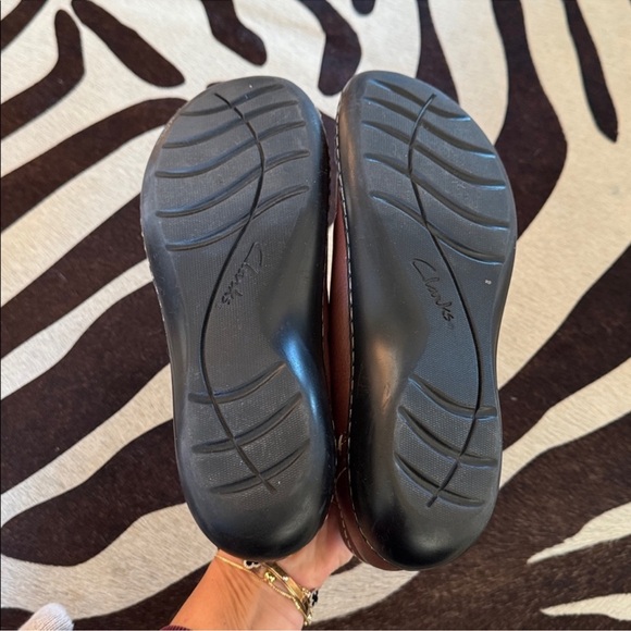 Clark’s Women’s Ashland Joy Leather Slip on Loafer Shoes Sz 8.5 Brown Black